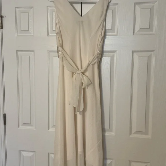 Elegant Cream V-Neck Dress with Satin Waistband - Picture 2 of 4